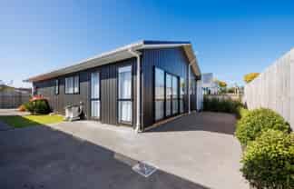 51B Marumaru Street, Marton