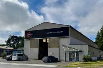 Large Engineering Workshop + Yard