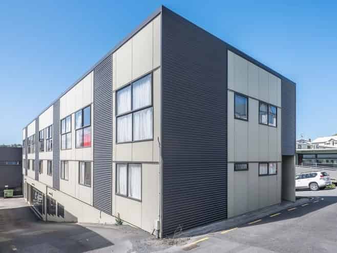 2/7 Hall Avenue, Newtown