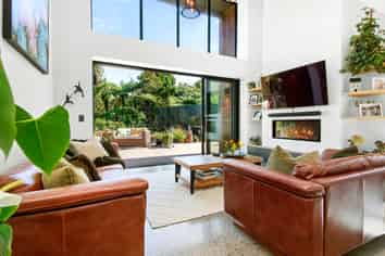 13b Renoir Avenue, Belmont