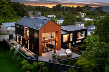 13b Renoir Avenue, Belmont