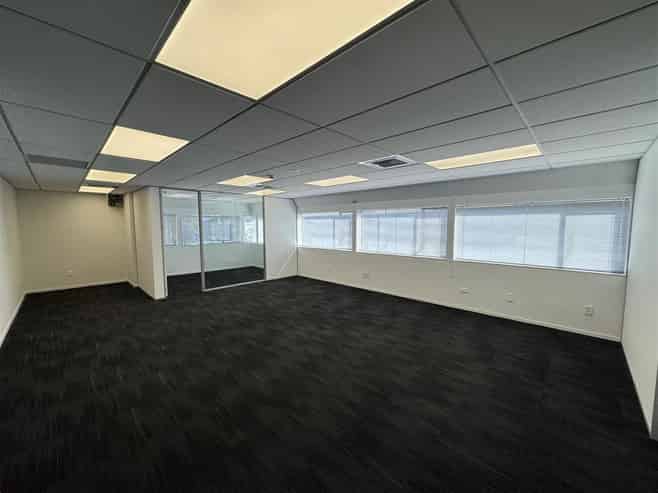 CBRE | Versatile Unit with Container Capability