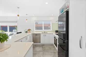 12 Sussex Street, Levin