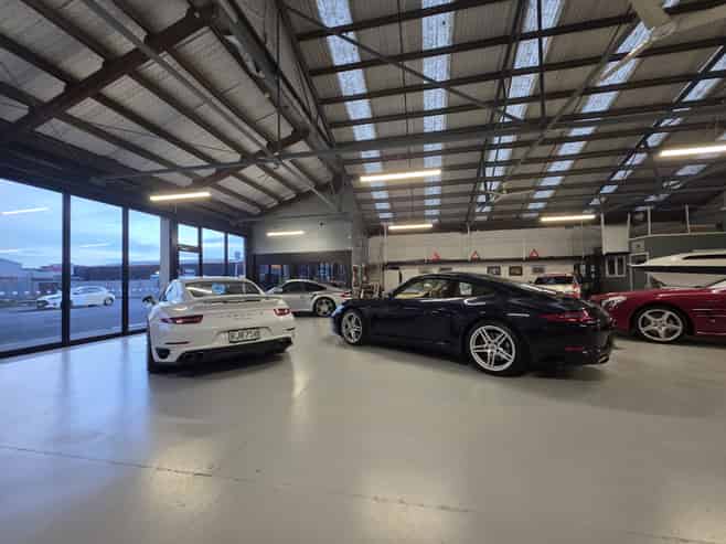 Classy CBD Mixed-Use Showroom & Warehouse