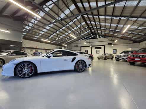 Classy CBD Mixed-Use Showroom & Warehouse