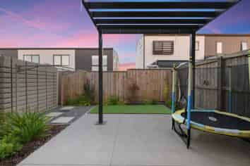 31 Nga Pona Toru Road, Flat Bush