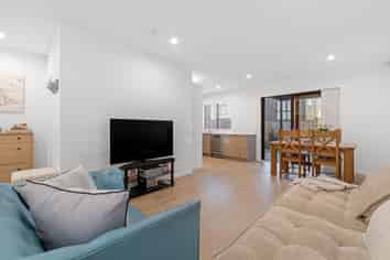 31 Nga Pona Toru Road, Flat Bush