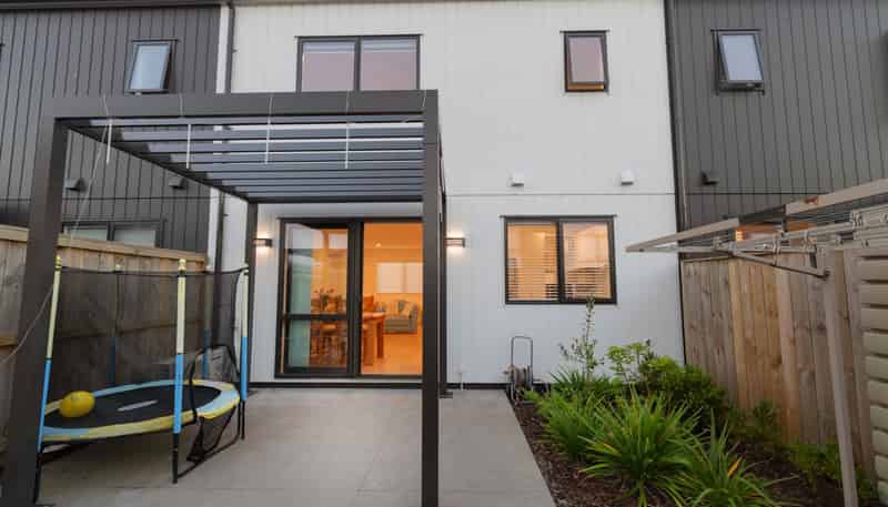 31 Nga Pona Toru Road, Flat Bush