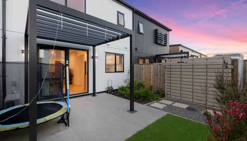 31 Nga Pona Toru Road, Flat Bush