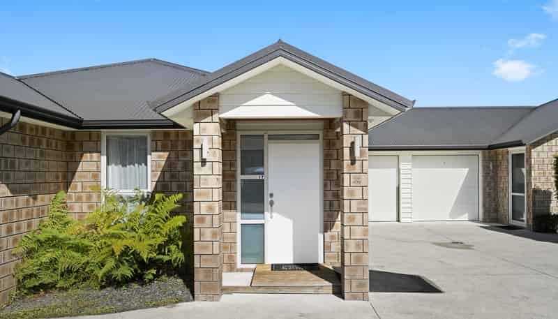 17 Barwick Place, Huntington