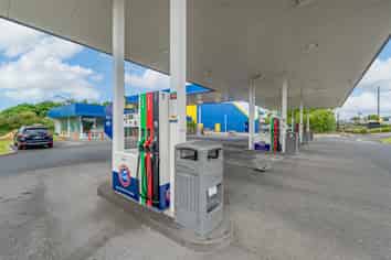  New Lynn Service Station in Prime Location 