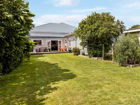 194 Onepu Road, Lyall Bay