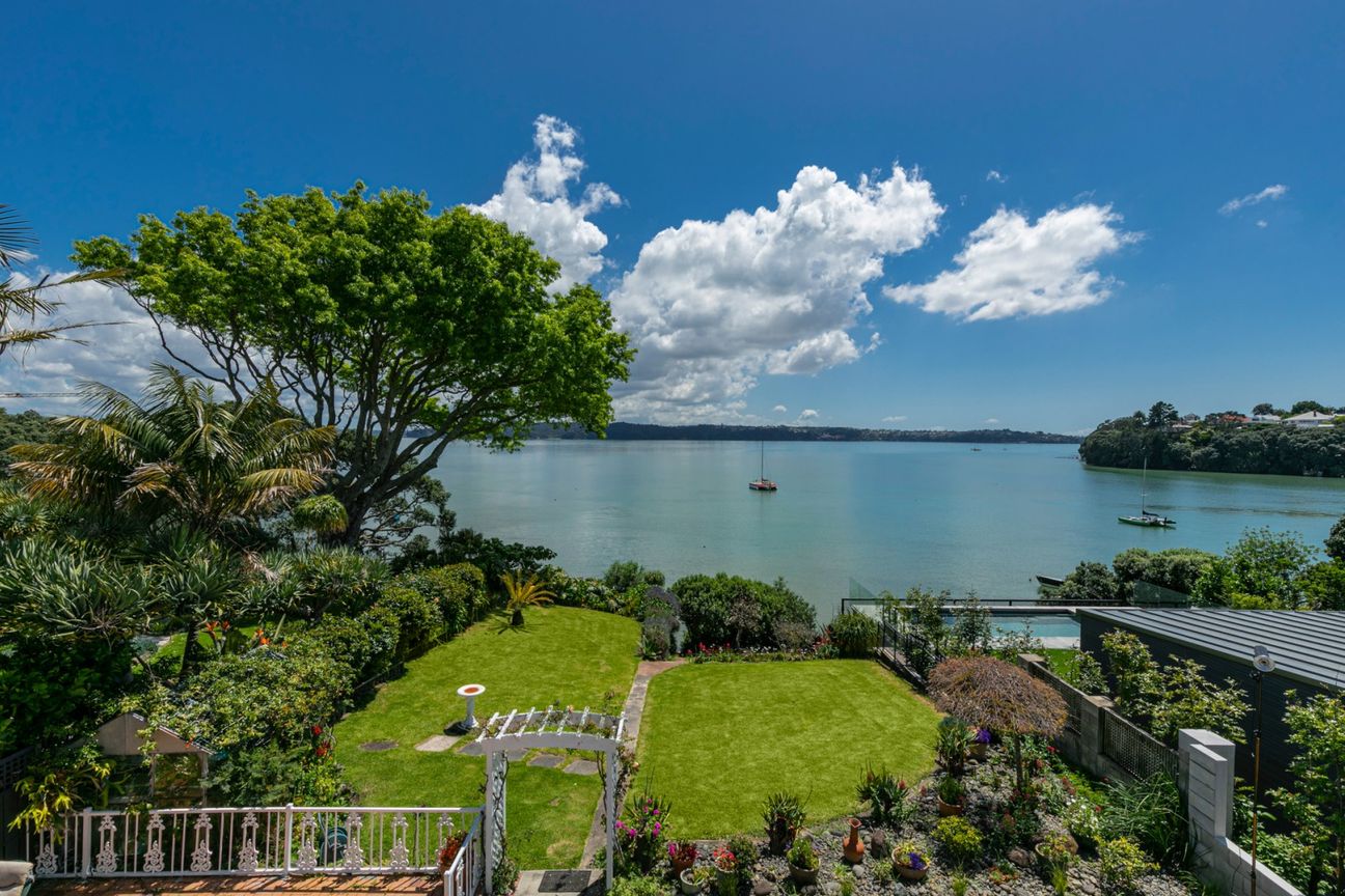 Iconic waterfront estate - Widok 6