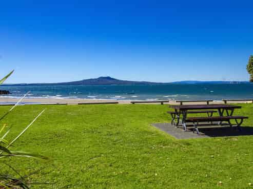 9a The Esplanade, Castor Bay