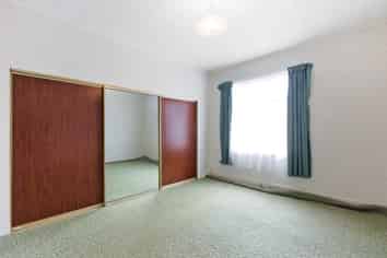 390 Broadway, Miramar