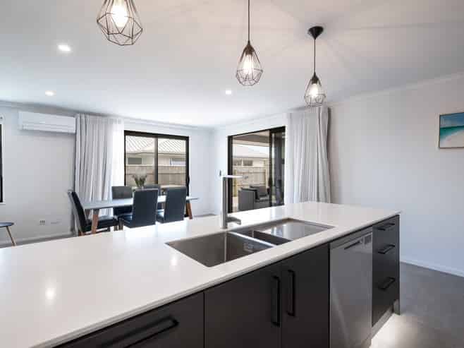 43 Woodley Road, Richmond