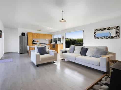 32 Anglers Avenue, Okato