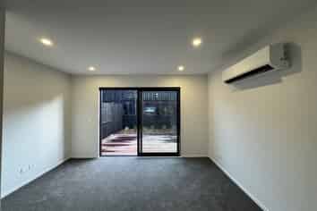 8/42 Brandon Road, Glen Eden