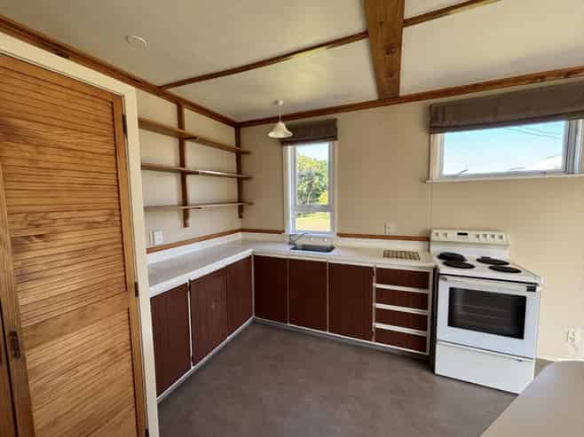 77 Lincoln Road, Springvale