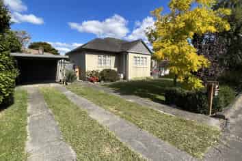 272 College Street, West End