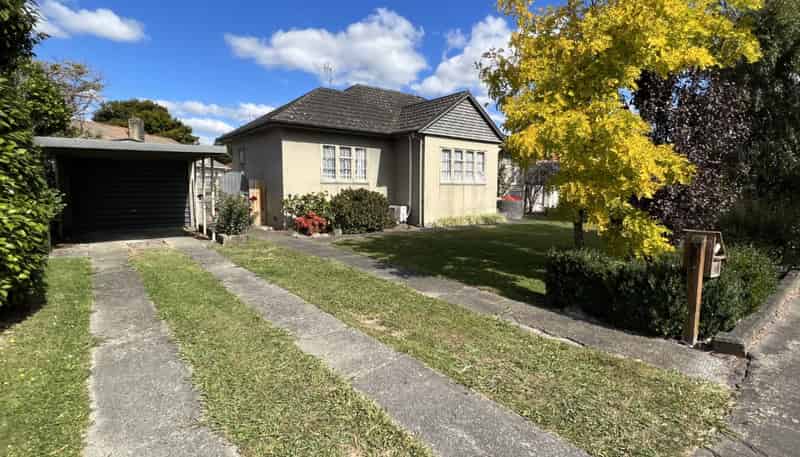 272 College Street, West End