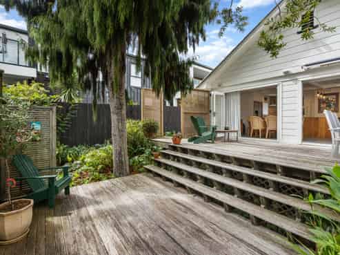 2 Taylor Road, Mangere Bridge