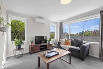 31 Belfield Street, Dallington