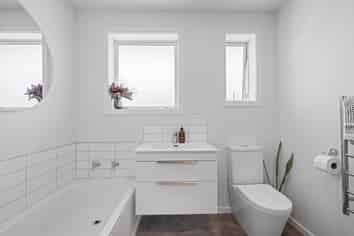 31 Belfield Street, Dallington