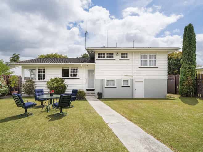 30 Lockhart Avenue, Milson