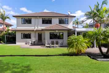 19 Pine Harbour Parade, Beachlands