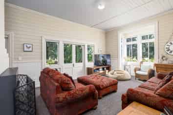 357 Hook School Road, MAKIKIHI