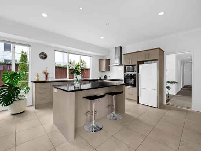 11 Fintry Place, Flat Bush