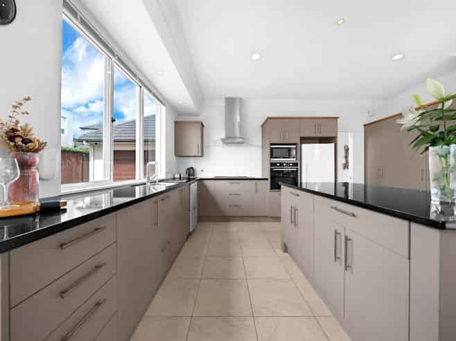 11 Fintry Place, Flat Bush