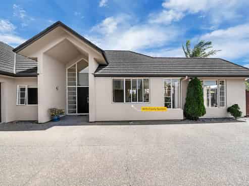 11 Fintry Place, Flat Bush