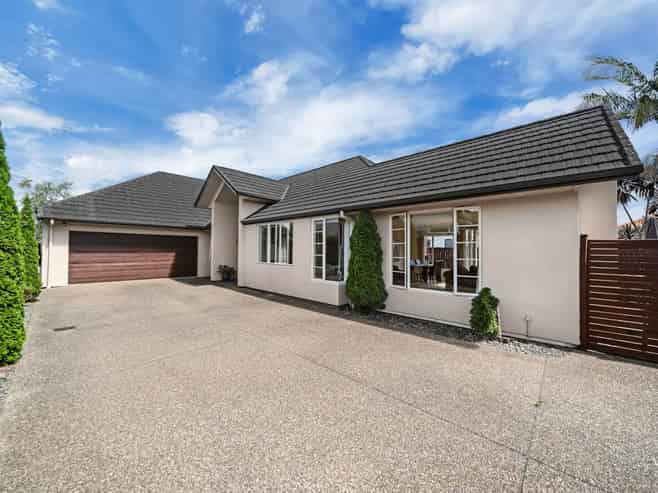 11 Fintry Place, Flat Bush