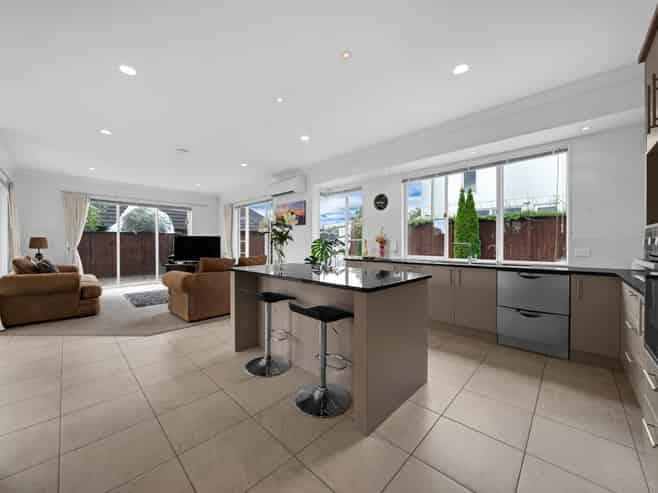 11 Fintry Place, Flat Bush