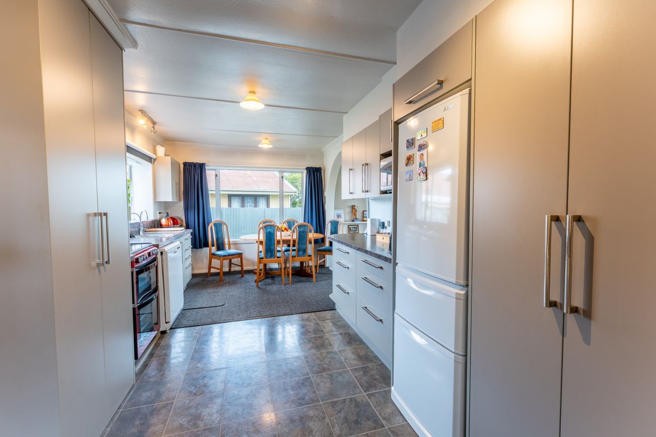 Residential home + 3 car garaging – pohled 5