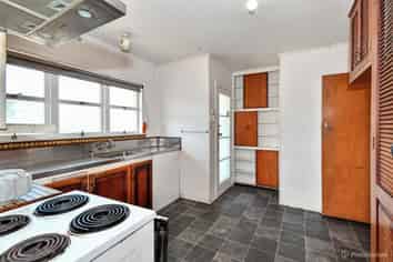 31 Esperanto Road, Papatoetoe