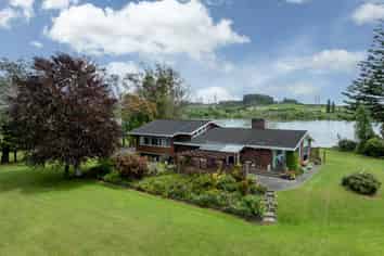 116 and 12 Great South Road, Huntly