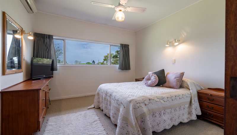 116 and 12 Great South Road, Huntly