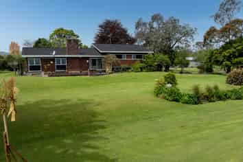 116 and 12 Great South Road, Huntly