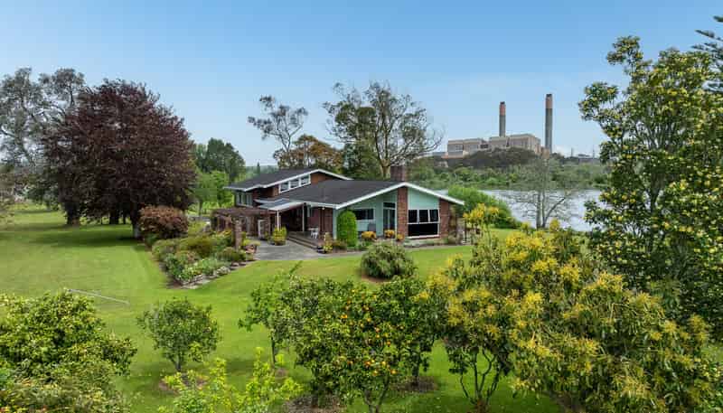 116 and 12 Great South Road, Huntly