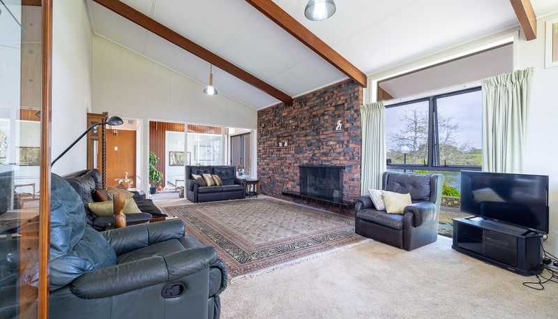 116 and 12 Great South Road, Huntly