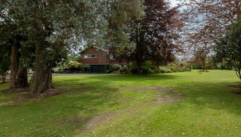 116 and 12 Great South Road, Huntly