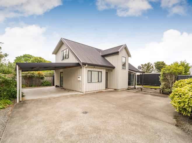 34A Hereford Street, West End