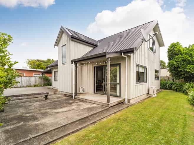 34A Hereford Street, West End