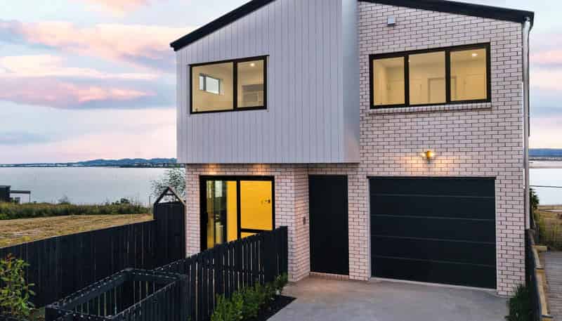 52 Picnic Point Road, Hobsonville
