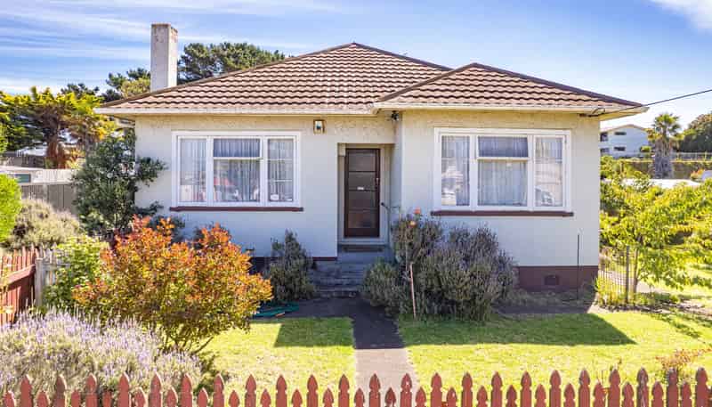 19 Mosston Road, Castlecliff
