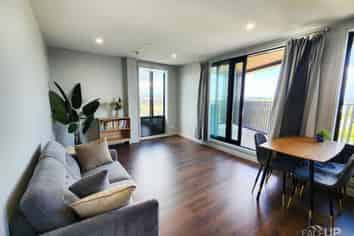 506/2 Launch Road, Hobsonville