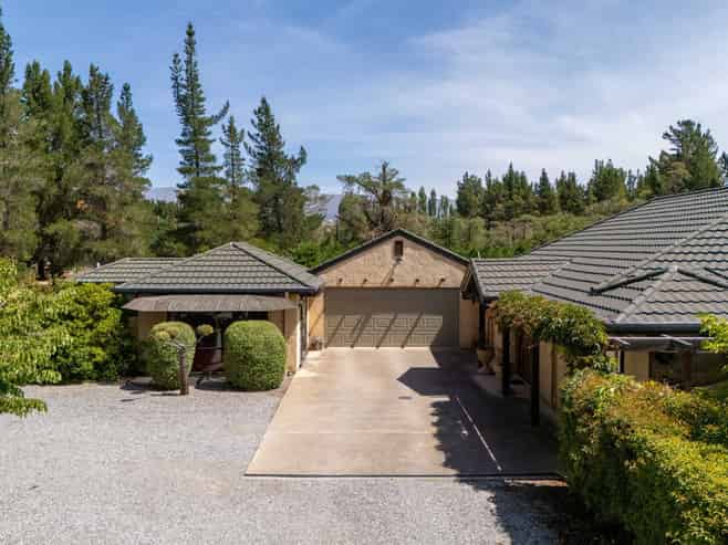 120 Hillview Road, Alexandra